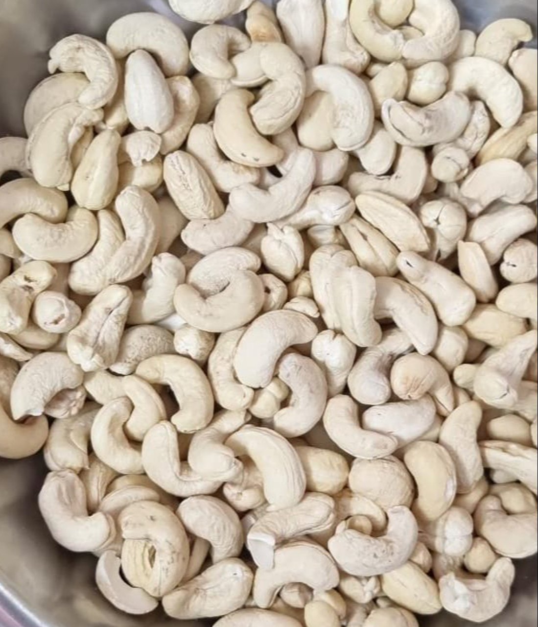 w300 cashew nuts